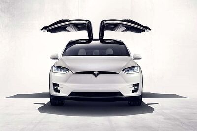 Tesla Model X SUV Spotted in India With Green Number Plate