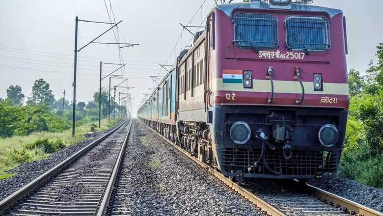 Railways to Run 2 Special Trains to Kolkata on Occasion of Durga Puja