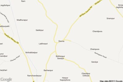 Jawaharlal Nehru statue desecrated in Town Hall