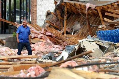 Las Vegas Grocery Storefront Collapses At Opening, Injures 4