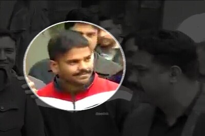 ISI operatives luring serving, retired servicemen to get classified defence information in return for money: sources