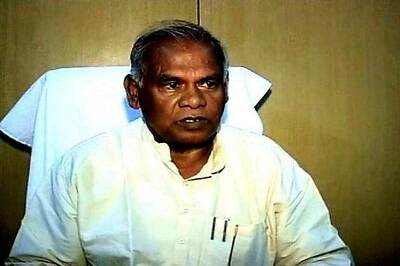 RJD supremo Lalu Yadav invites former Bihar CM Jitan Ram Manjhi to join Janata Parivar ahead of elections