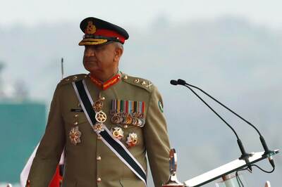 Pakistan Army Chief Qamar Bajwa Visits ISI Headquarters Amid Tiff Over Appointment of Spy Chief