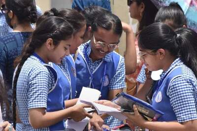 Over 98% Students Clear Class 10, 12 Exams in NDMC and Navyug Schools