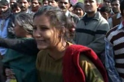 Victims' kin protest Rathore's transfer