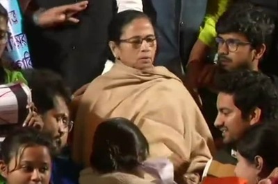 BJP Indulging in Hate Politics, Country Going Through Dangerous Situation: Mamata on Adityanath's 'Goli vs Boli' Remark