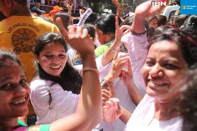 Revellers come out on street for Ganpati Darshan as the immersion procession begins