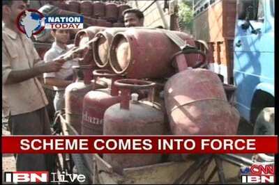 Direct cash transfer for LPG consumers starts today