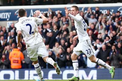 Tottenham grab 2-2 draw with late goal against Everton