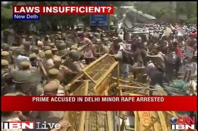 Delhi: Politicians condemn rape of minor