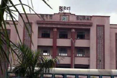 Angry mob disrupts rail traffic