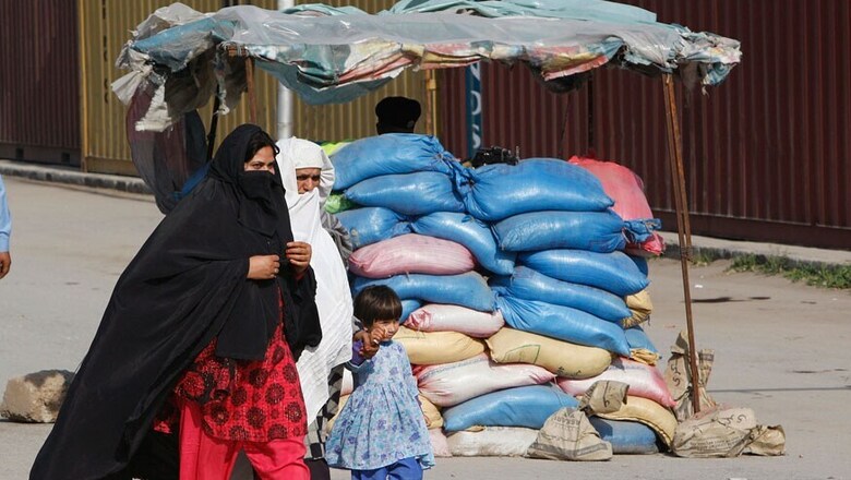 Residents in Pakistani Kashmir Building Bunkers Fearing Cross-Border Violence