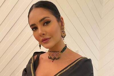 Esha Gupta Shows How to Slay the Desi Girl Vibe in Refreshing Traditional Styles
