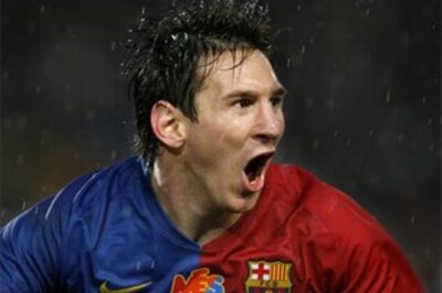 Arsenal will bid for Messi if Barca eye Fabregas: Wenger
