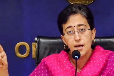 Delhi CM Atishi Announces Hiked Minimum Wage for Unorganised Sector Workers