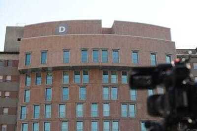 ITaly's Berlusconi Breathing On His Own Despite COVID Pneumonia