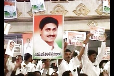 Cracks widen in Andhra Cong, Jagan mocks CM