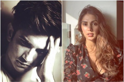 Rhea Chakraborty Asked About Splurging with Sushant Singh Rajput's Credit Card By CBI