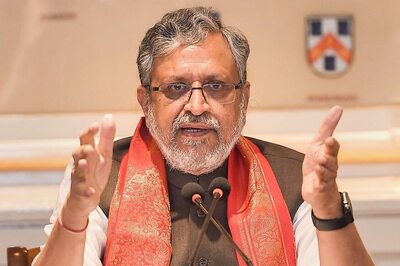 Sushil Modi Bats for New Law to Protect Migrant Workers During Crisis
