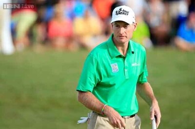 Rain keeps leaders away at BMW Championship