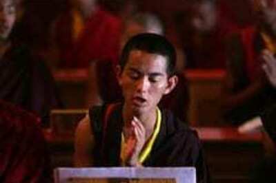 Buddhist monks pray for Azzurri win