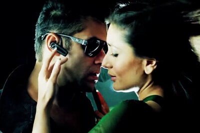 This Throwback Photo of Salman Khan, Kareena Kapoor is Breaking the Internet