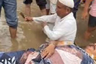 In Hazaribagh’s Pugmil, Waterlogged Roads Give Locals A Hard Time