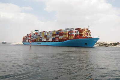Traffic Slows in Suez Canal as Oil Tanker Faces Engine Trouble