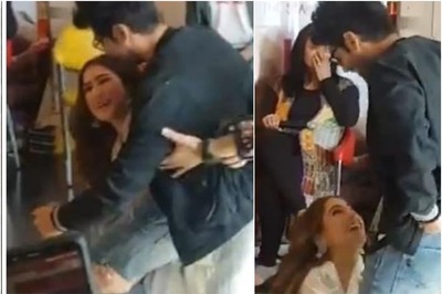Sara Ali Khan Gets Loud Cheers as She Lifts Kartik Aaryan in Her Arms, Watch Video