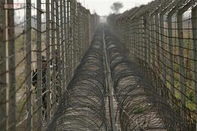 Pakistan violates ceasefire again