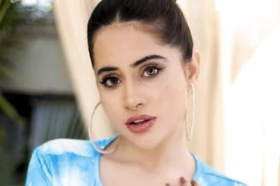 Sexy! Urfi Javed Sports Aquarium Themed Bralette As She Gives a Twist To 'Machli Jal Ki Rani Hai'