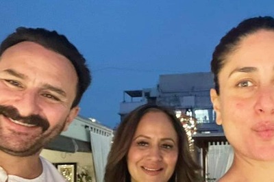 Kareena Kapoor Khan, Saif Ali Khan Pose for Cosy Selfies With Friend, Check Out Couple's Unseen Pics