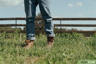How to Clean Muddy Shoes