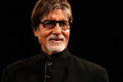 Big B falls short of Sachin's Twitter record