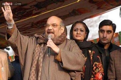 J&K polls: BJP poster girl in Kashmir Hina Bhat allegedly slaps polling officer, another candidate thrashes voter