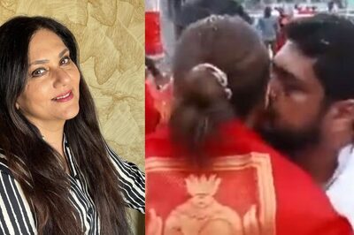 Om Raut Kisses Kriti Sanon: Dipika Chikhlia Slams Adipurush Star For Director's Kiss in Tirupati