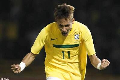 Neymar not ready to shoulder Brazil burden, says Pele