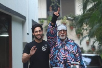 Amitabh Bachchan Greets Fans With Grandson Agastya Nanda Outside Jalsa; Shares Photos