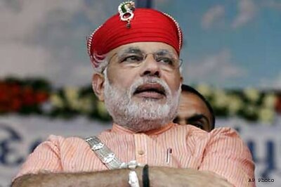 Election Commission issues notice to Modi over his 'khooni panja' remark