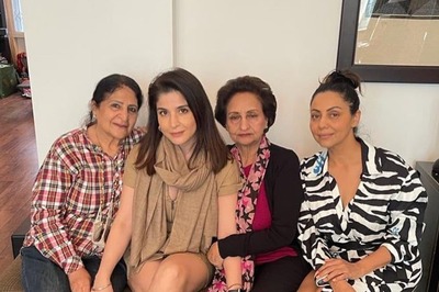Gauri Khan and Maheep Kapoor Celebrate Their Glorious Friendship Along With Their Moms in London