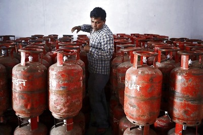 Non-subsidised Cooking Gas Price Cut by a Record Rs 162.50 per Cylinder