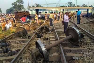 Train Collision in Pakistan's Karachi Leaves 3 Dead, Several Injured