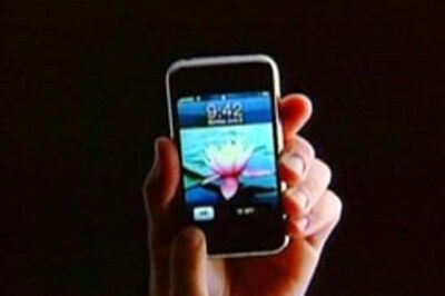 Man held for sending lewd messages to top actresses