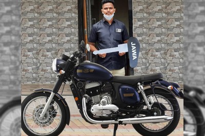 Jawa Forty Two Motorcycle Gifted to Railway Pointsman Mayur Shelke Who Saved a Child from Accident
