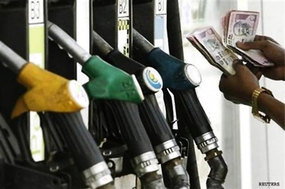 Excise duty hiked on petrol by Re 1/litre, on diesel by Rs 1.5