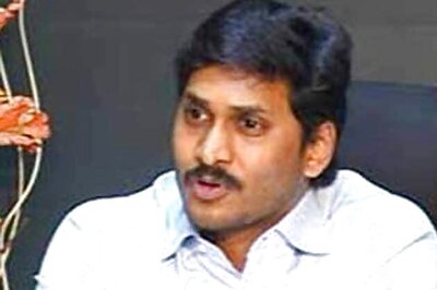 Andhra Pradesh government should come to rescue of cyclone-hit fishermen, says Jagan Reddy