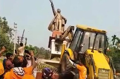 Mob Brings Down Lenin Statue in Tripura After Left Loss, Governor Justifies it