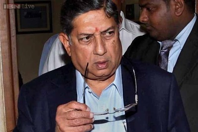 AP: BCCI chief Srinivasan, Jagan Reddy appear before court in DA case