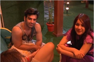 Bigg Boss 13: After an Ugly Fight, Paras Chhabra Tries to Patch up with Shehnaz Gill