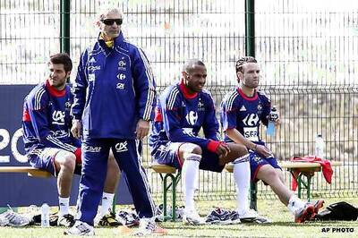 Confidence low in French World Cup camp